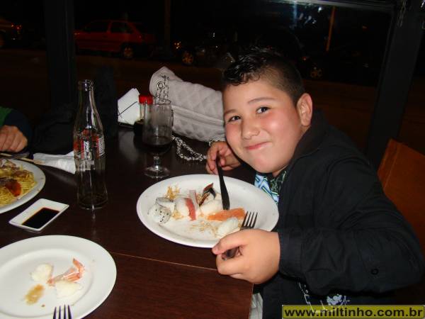 Foto - Sushi_-_Sashimi_(1).JPG