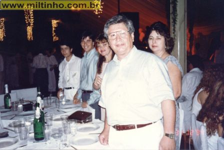 Foto - 1994-12-31-Milton_Jr,_Reinaldo,_Josi,_Yolanda_e_Milton.jpg